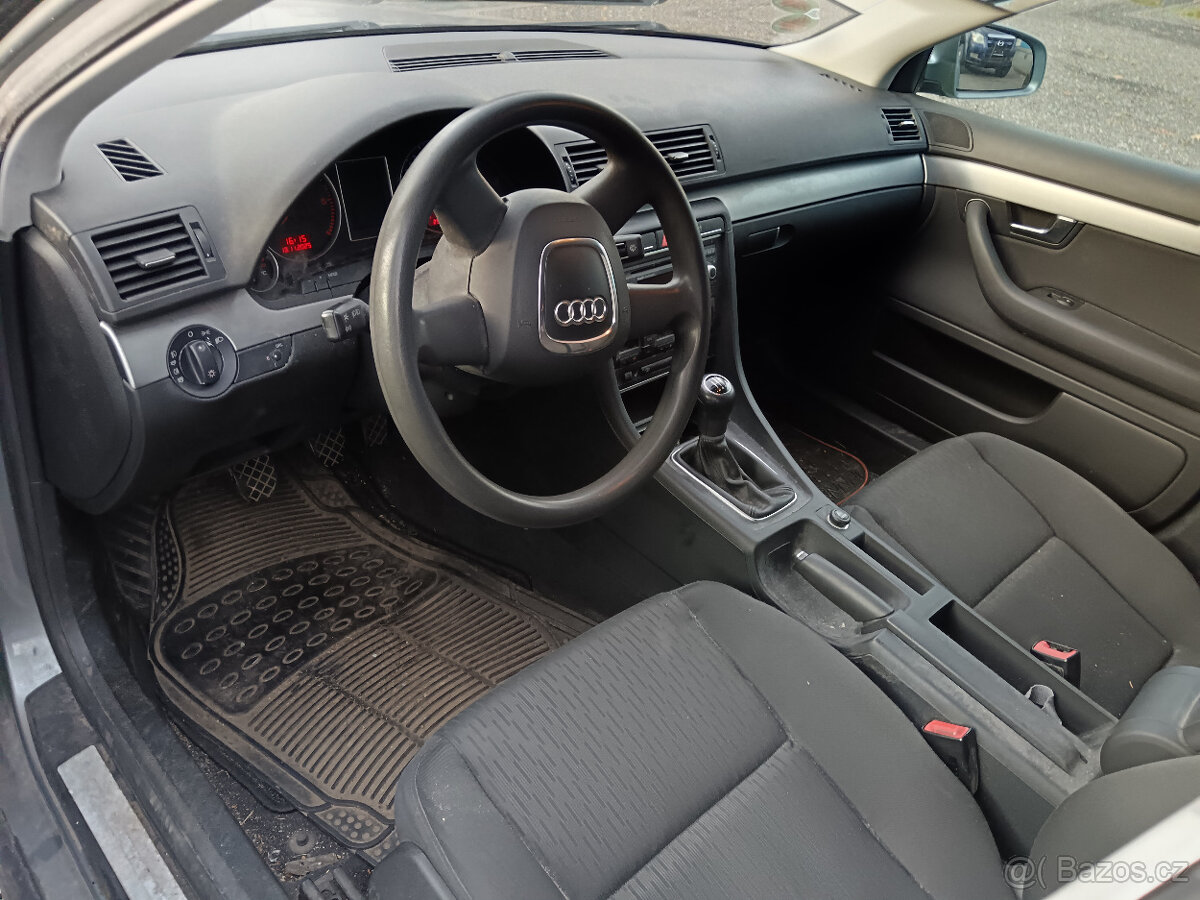 Audi A4 85 KW klima výhřev - 5