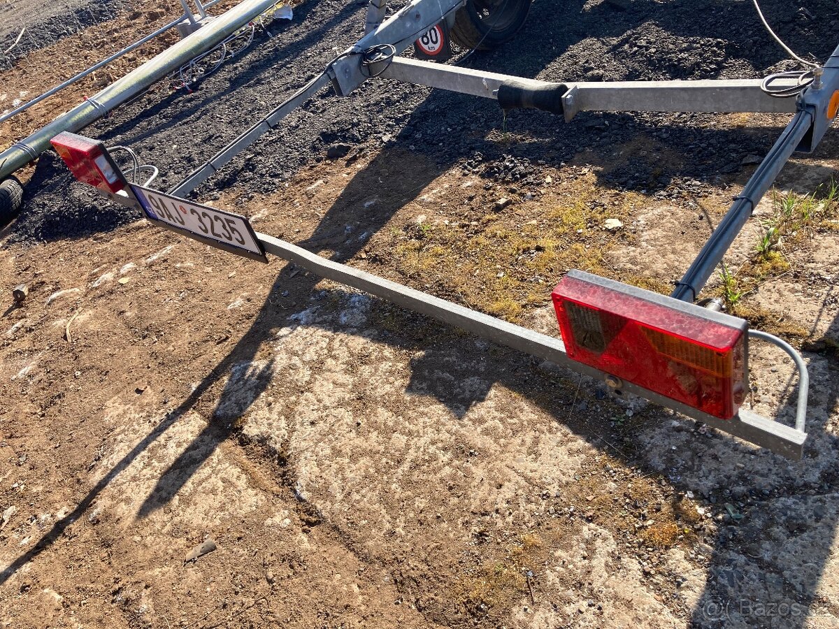 Lodní přívěs 2000kg dvounáprava