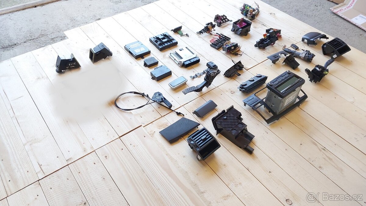 VW Transporter T5 – PÁČKY , OVLADAČE , JEDNOTKY , POJISTKOVN - 5