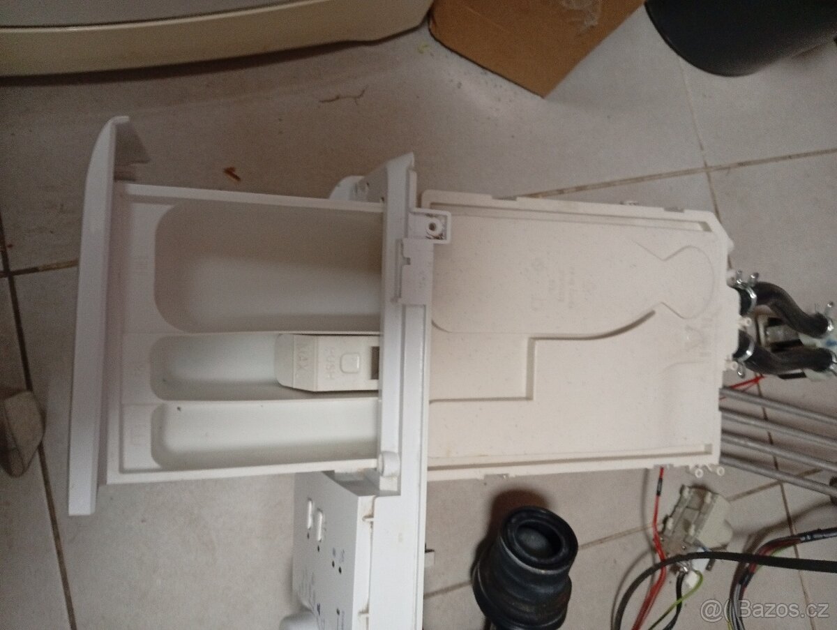 Náhradní díly na pračku Whirlpool 6kg - 5