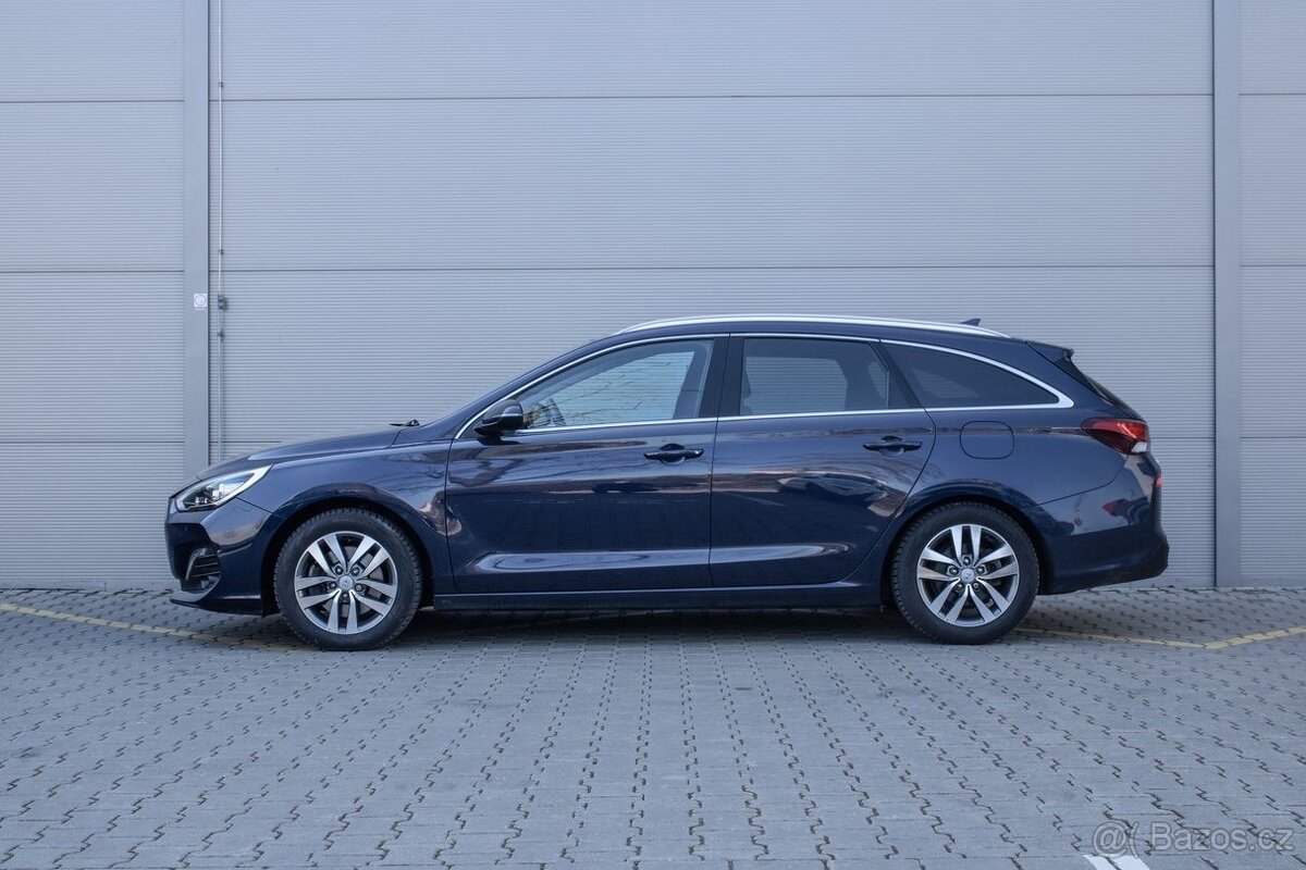 Hyundai i30 nájezd 31 600 km - 5