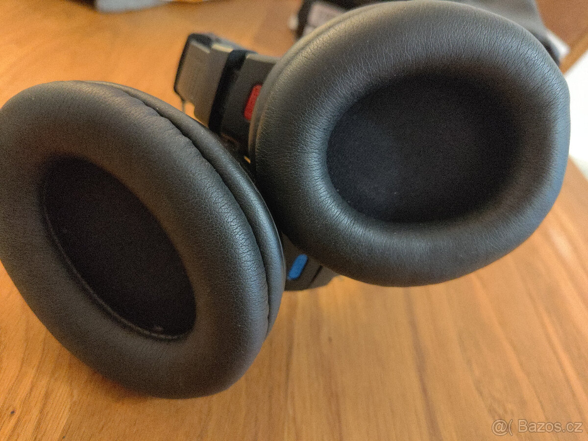 Sluchátka Shure SRH440 - 5