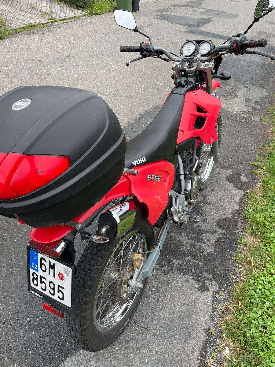 YUKI ST 125 TR