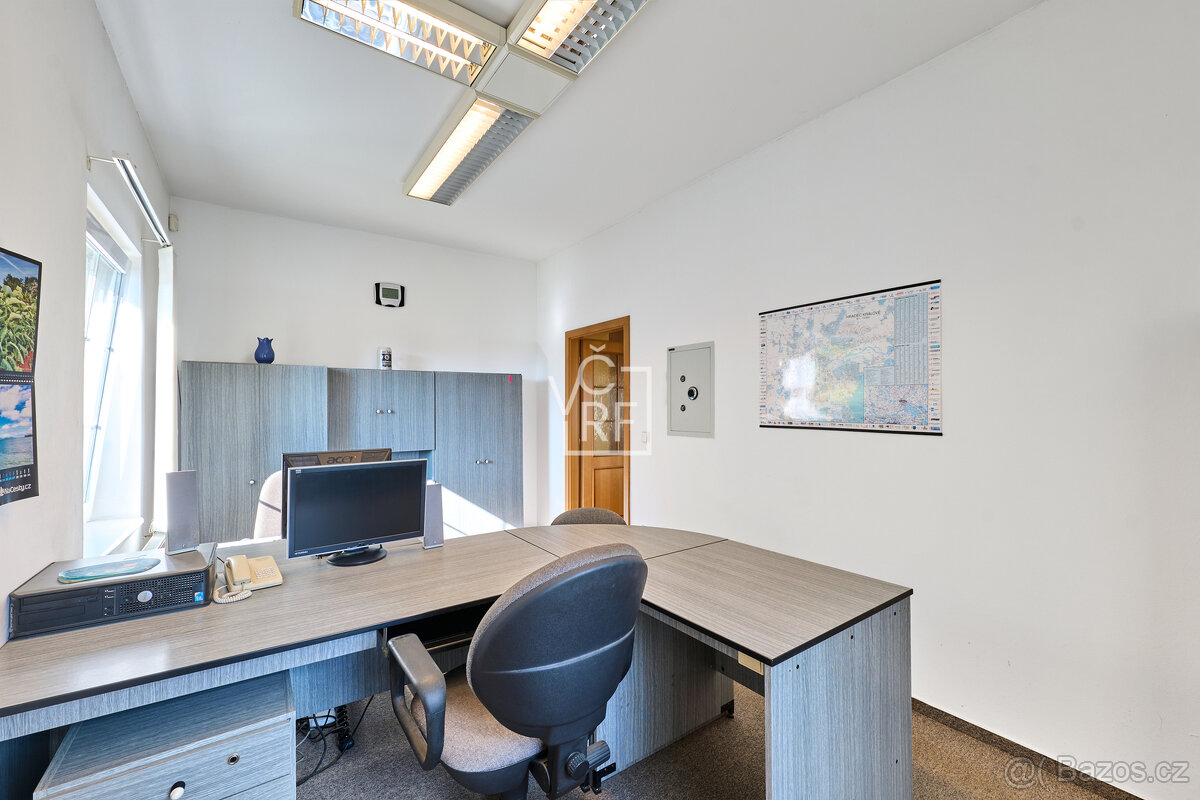 Prodej rodinného domu na Pražské třídě v Hradci Králové - Ku - 5