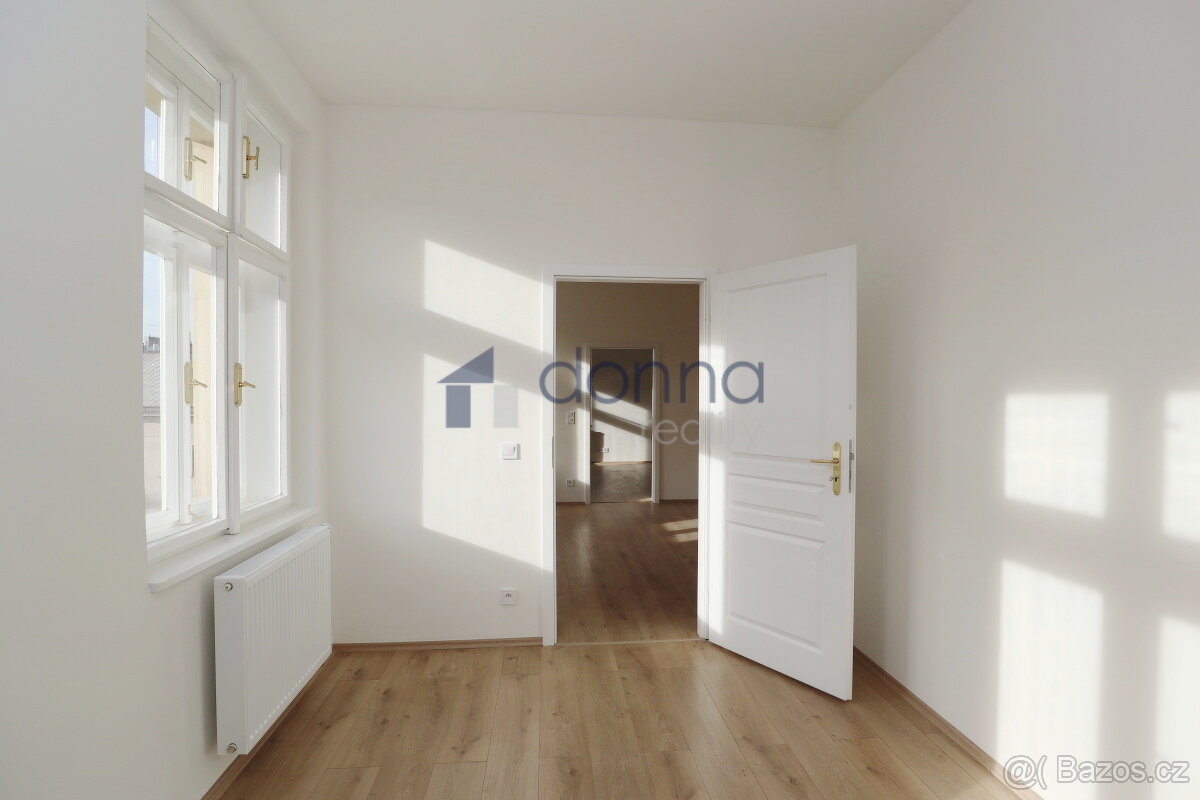 Pronájem bytu 3+kk, 67m2, 4. p., výtah, v ulici Rumunská, Pr - 5