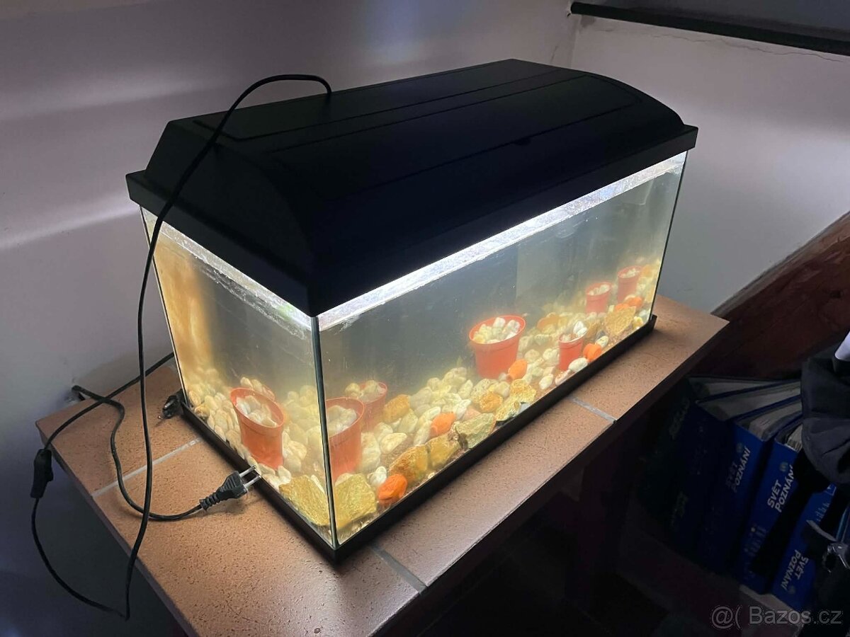 Dva akvarijní sety (akvárium) - 60 a 90 litrů - 5