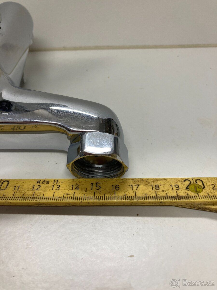 Sprchová baterie na zeď s hadicí - 5