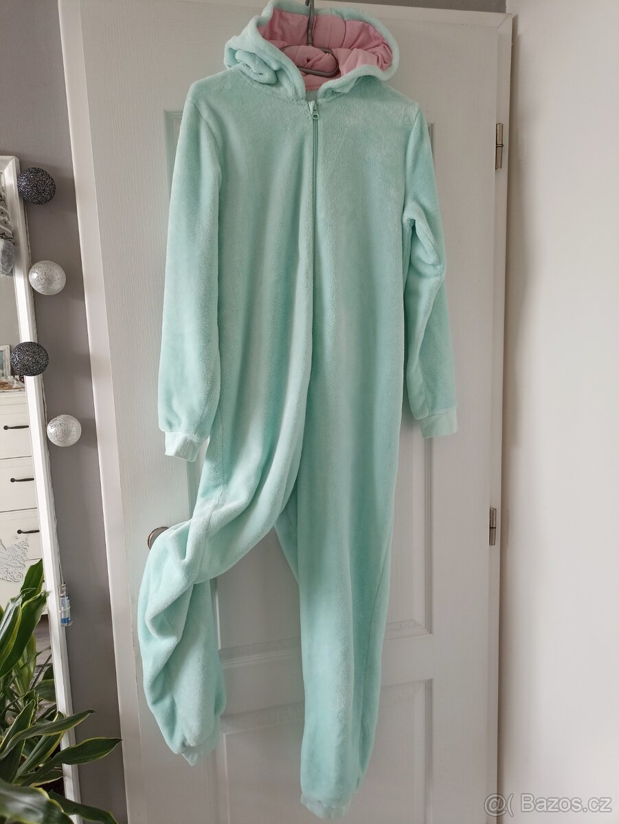 Heboučký overal C&A a další - 5