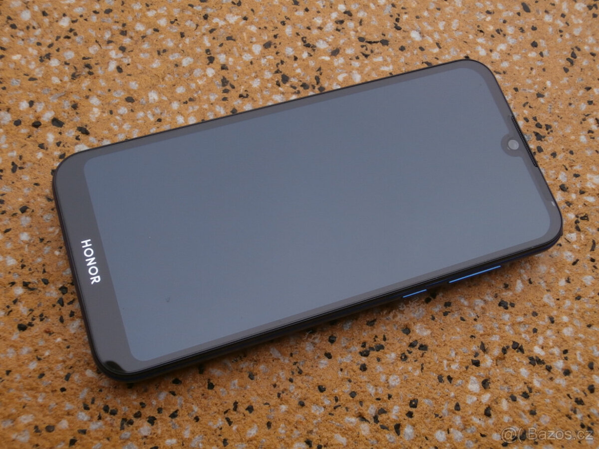 Malý HONOR 8S 2/32GB 13MP LTE 5,7" IPS - 5