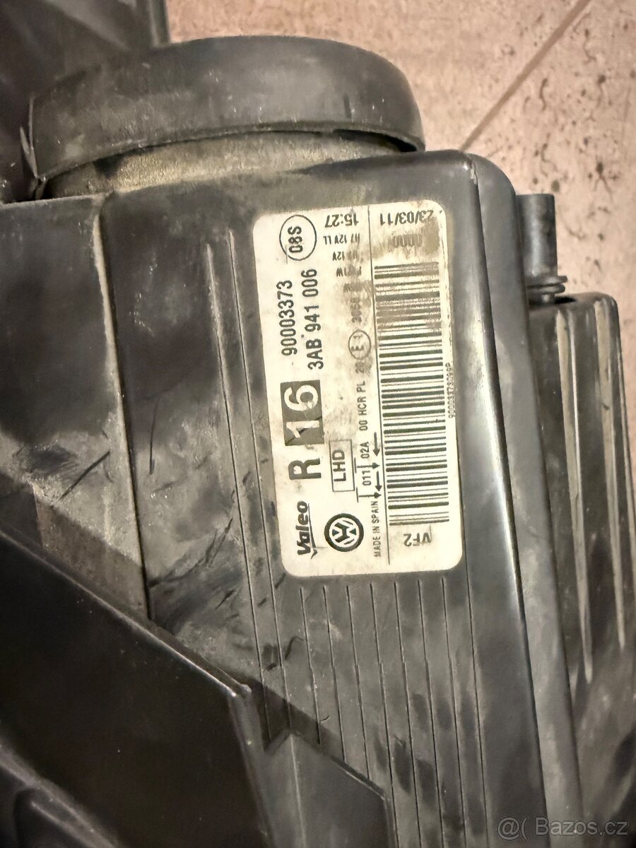 PREDNI SVETLA NA VOLKSWAGEN PASSAT B7 - 5