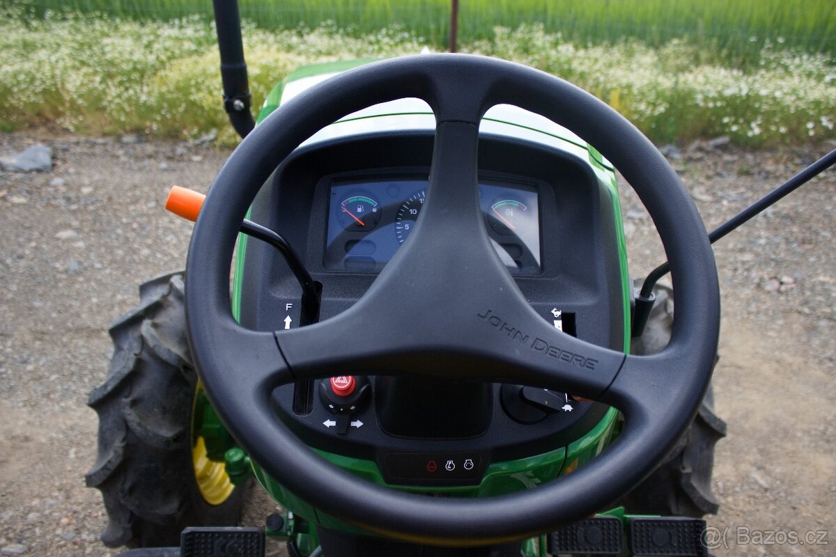 4x4 John Deere 3036E - 5
