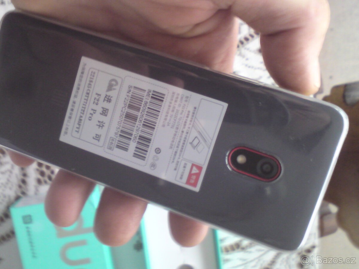 Nabízím nový QIN F22 PRO - 5