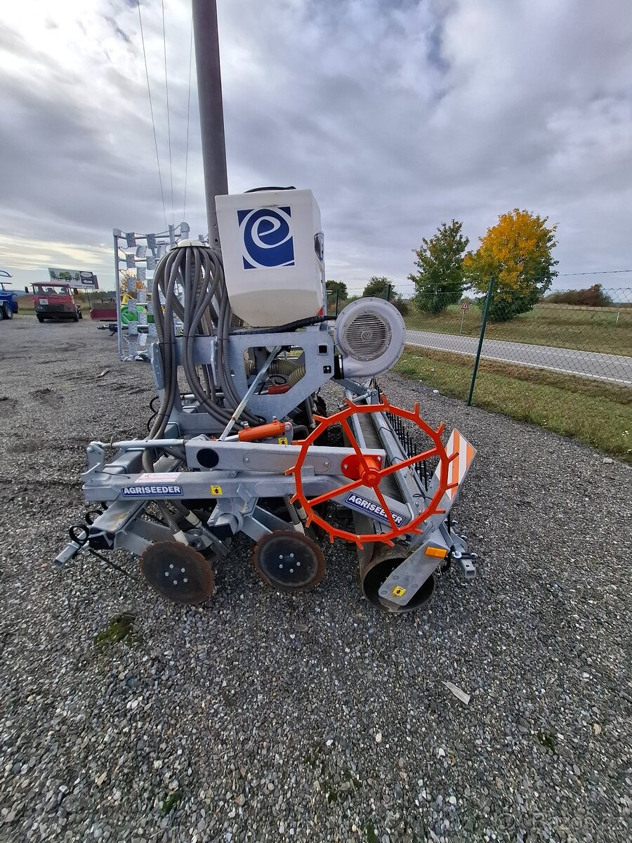 Secí stroj pro přísev TTP - 5