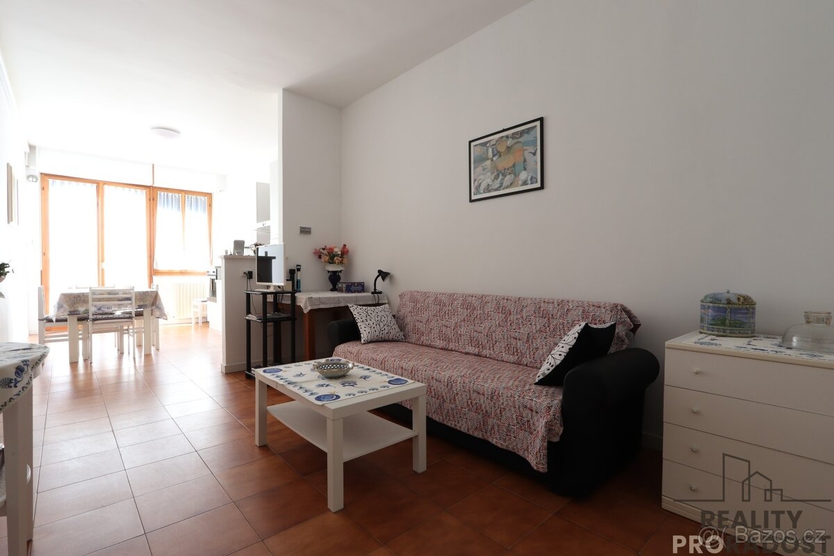 Prodej bytu 3+kk 63 m² Martinsicuro-Villa Rosa, Itálie - 5