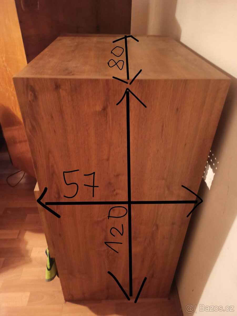 Dřevěné skříně - 5