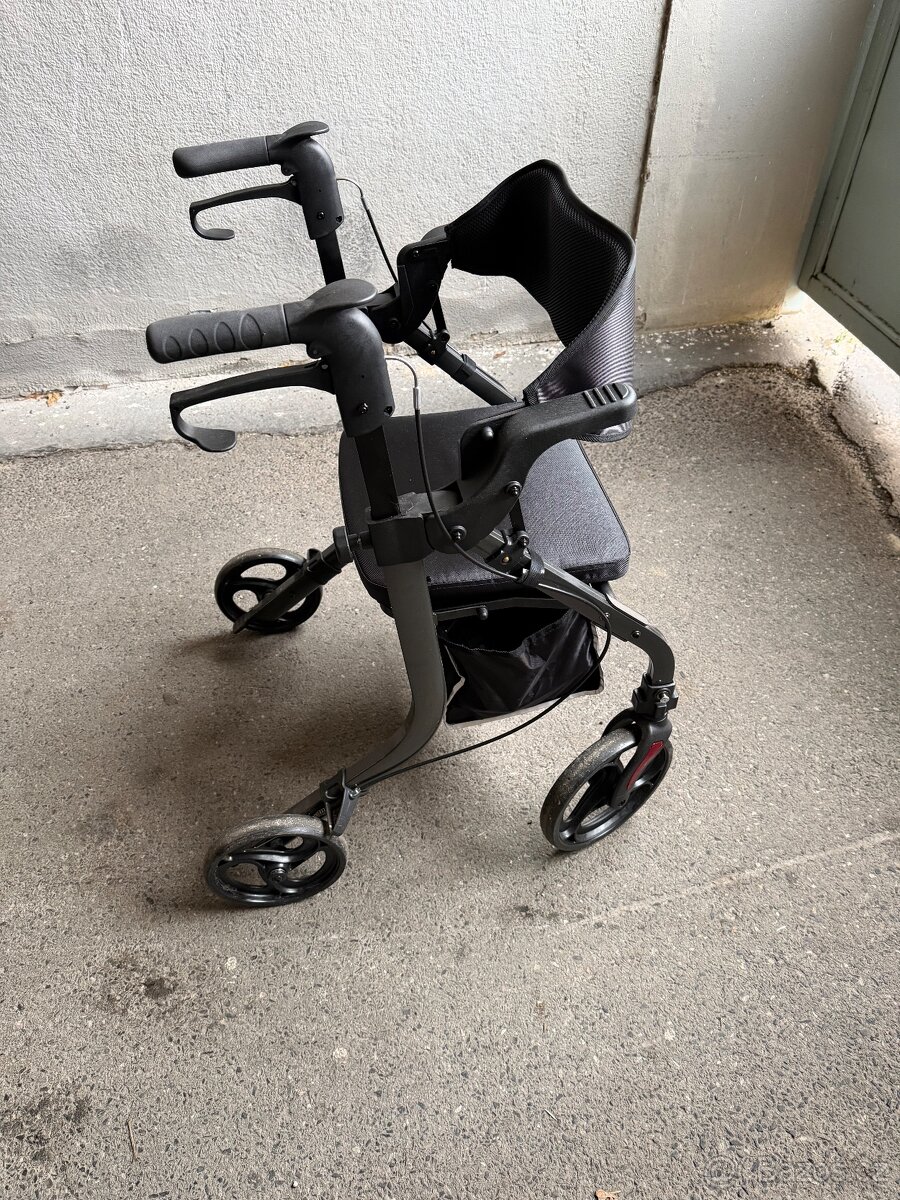Invalidní chodítko/invalidní vozík - 5