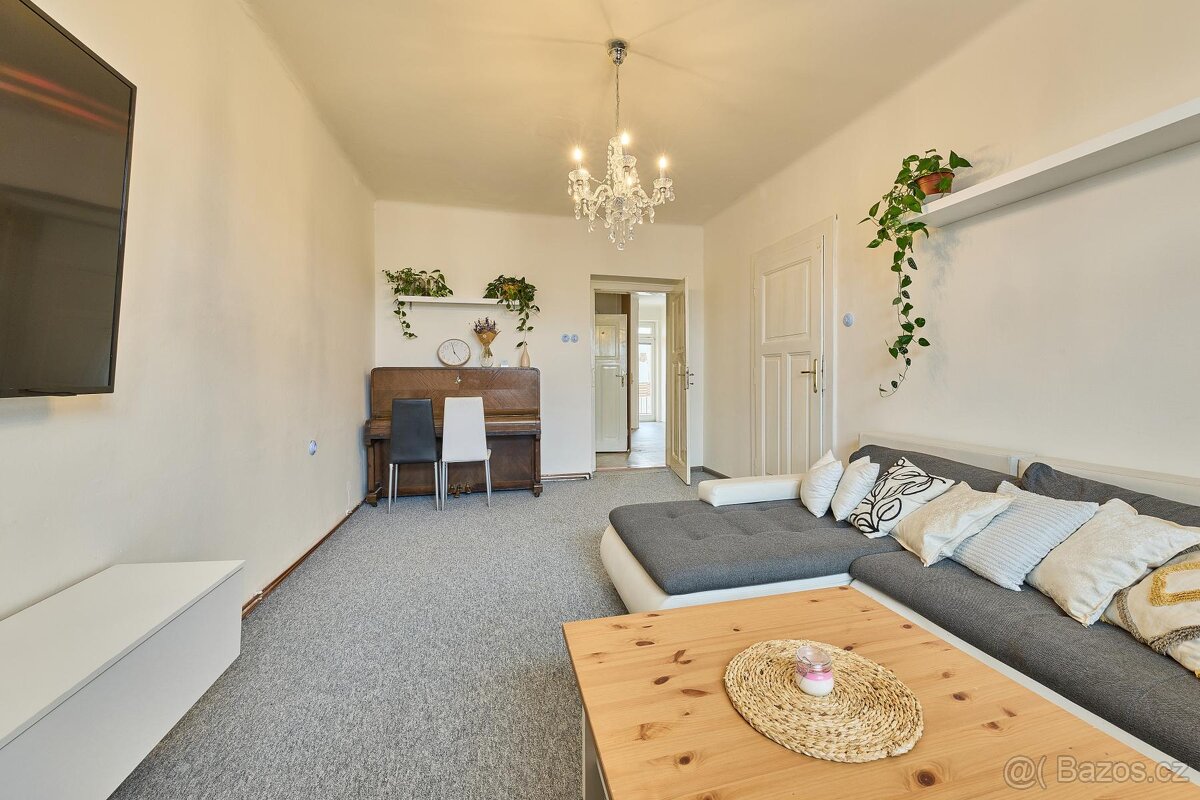 Prodej prostorného bytu 3+1 s lodžií u centra Pardubic - 5