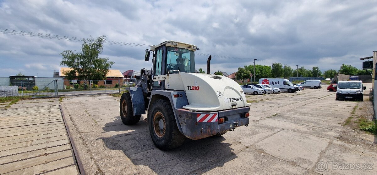 KOLOVÝ NAKLADAČ TEREX TL 210 - 5
