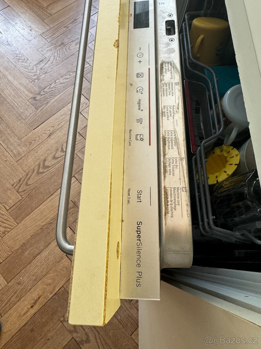 Kuchyňská linka (lamino, dýha) - 5