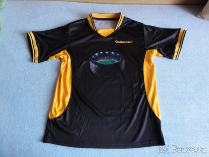 Různá nová fotbalová trika - 5