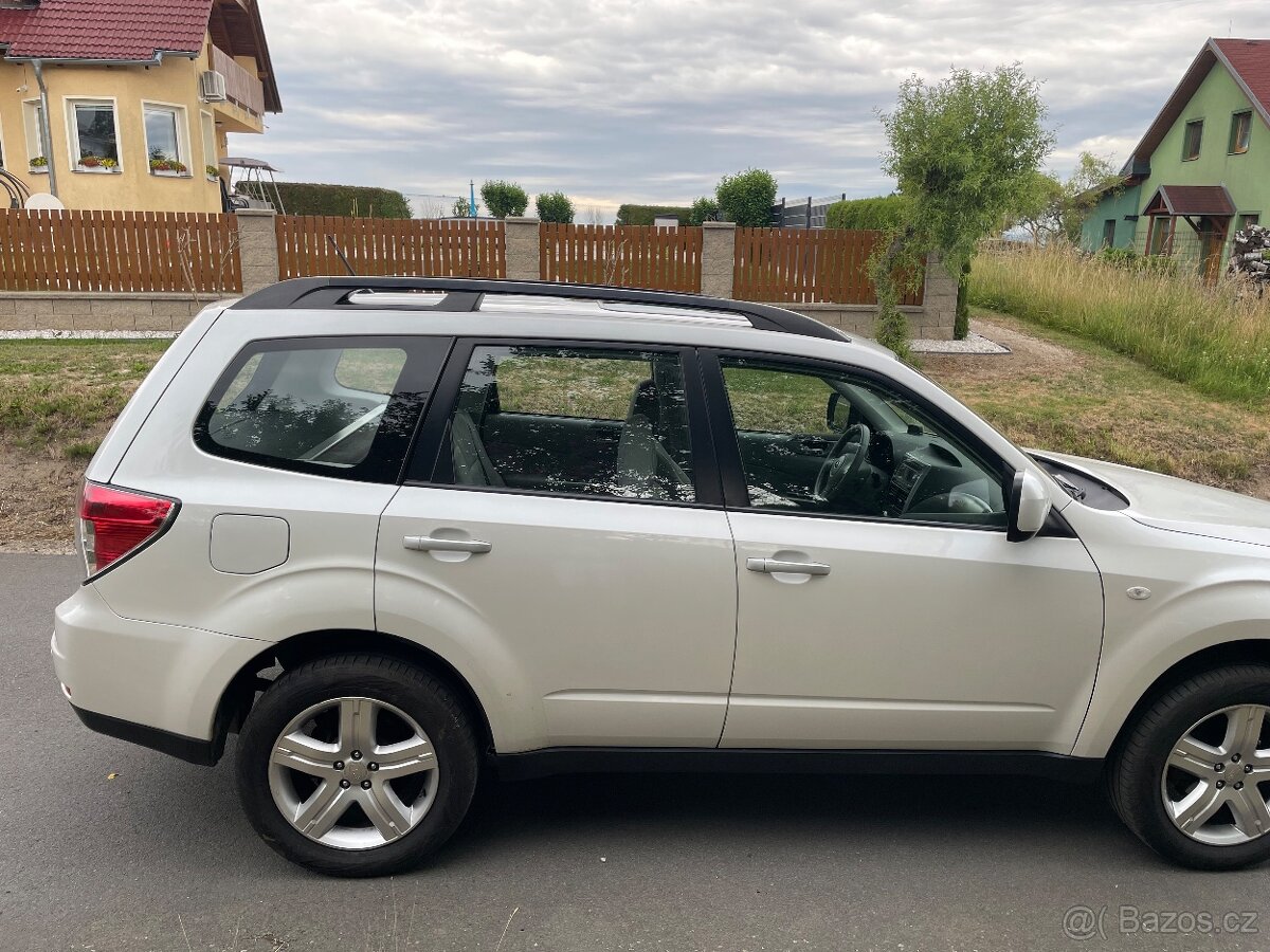 Subaru Forester benzin automat 2.0 - 5