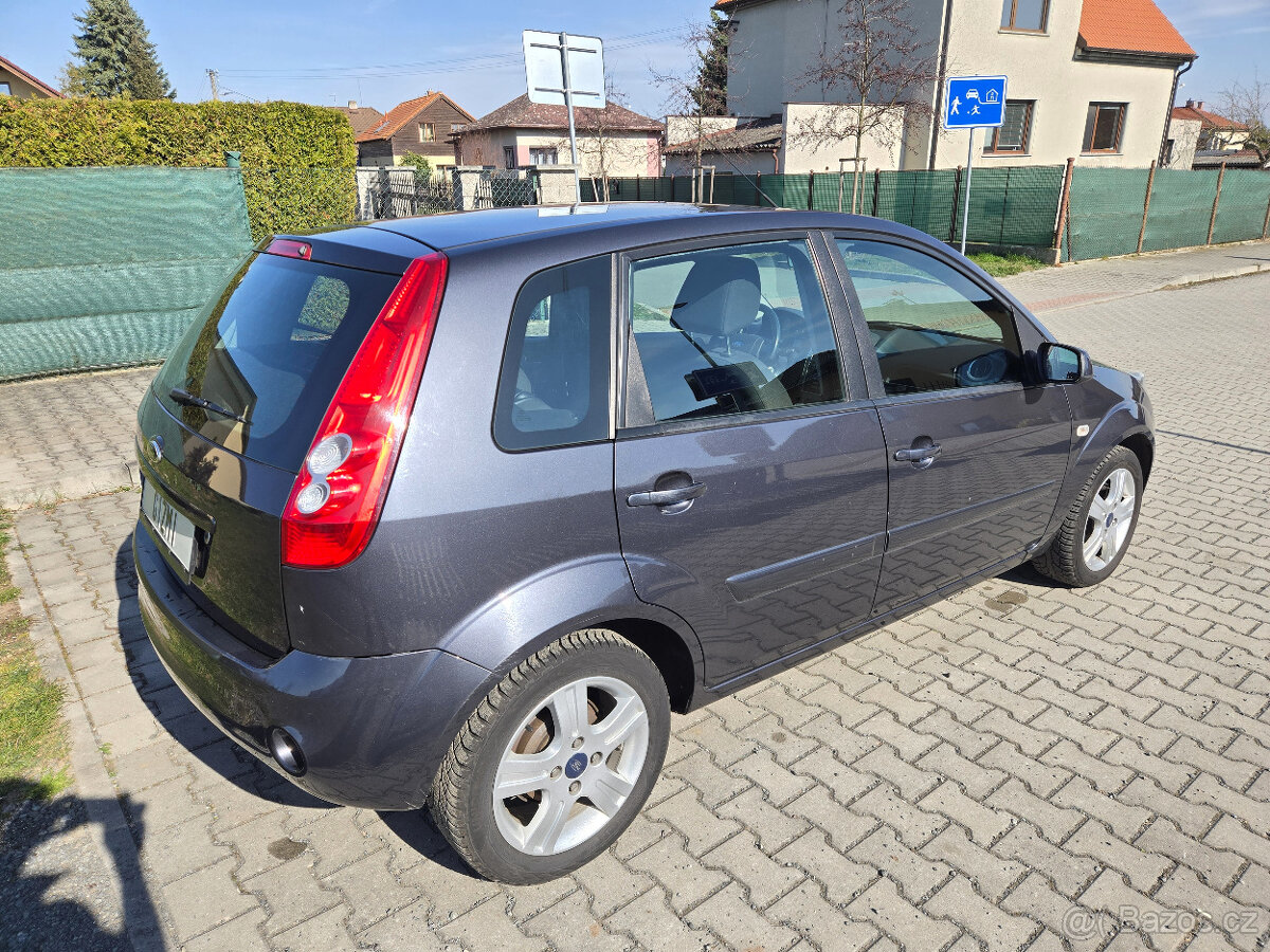 Ford Fiesta Connection, 1.6 16V Duratec, 116t najeto - 5
