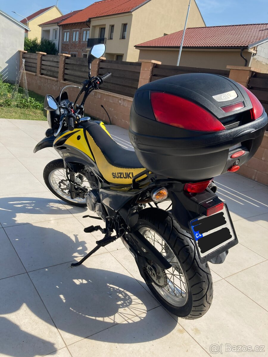 Suzuki DR 125 SM