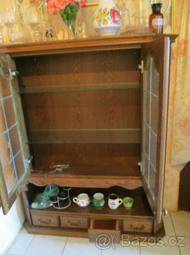 -- PROSKLENÁ SKŘÍNKA SE ŠUPLÍČKY (0630) - 5