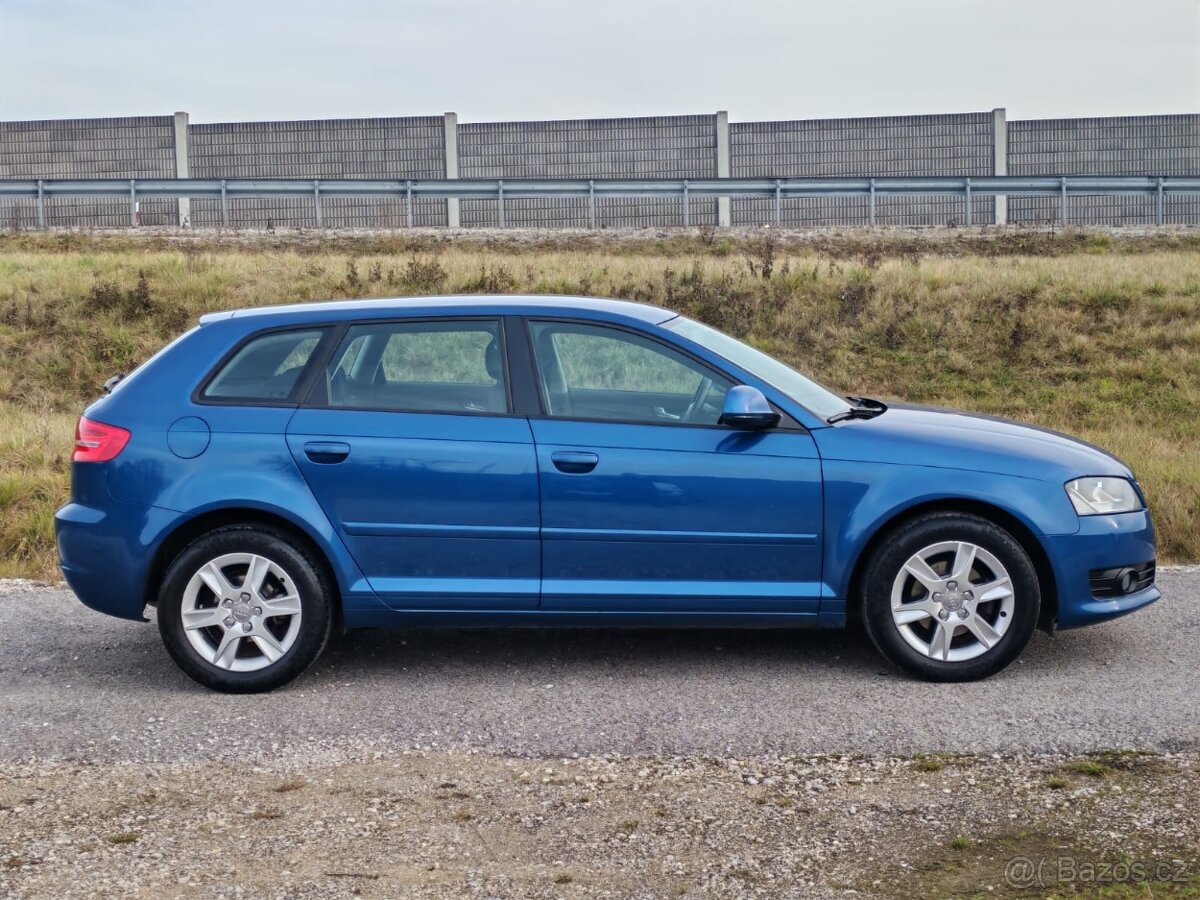 Audi A3 1.6 Benzin Sportback Facelift - 5