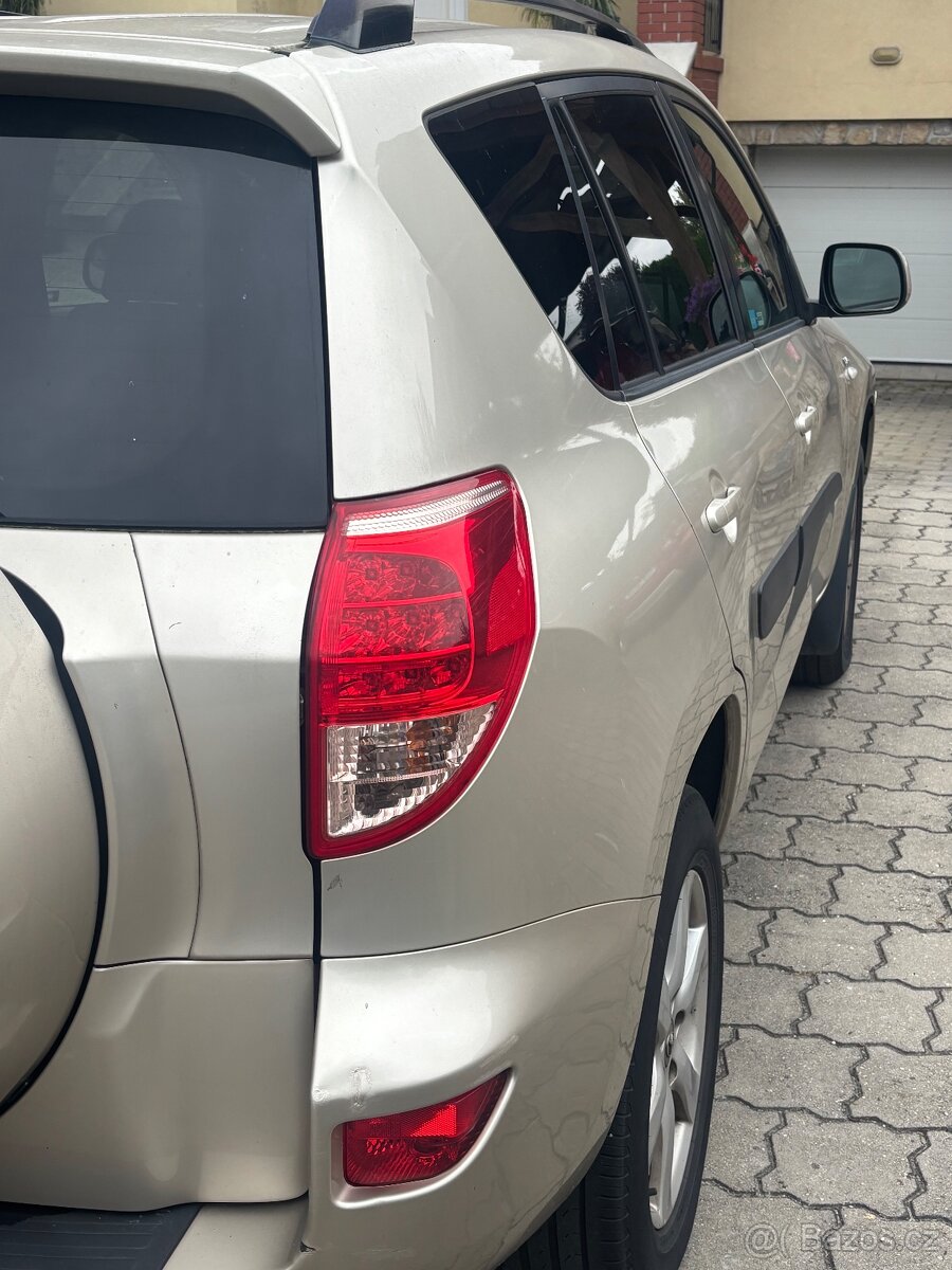 Toyota RAV 4 - 5