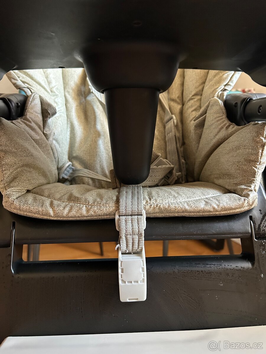 Jídelní dětská židlička Joie - 5