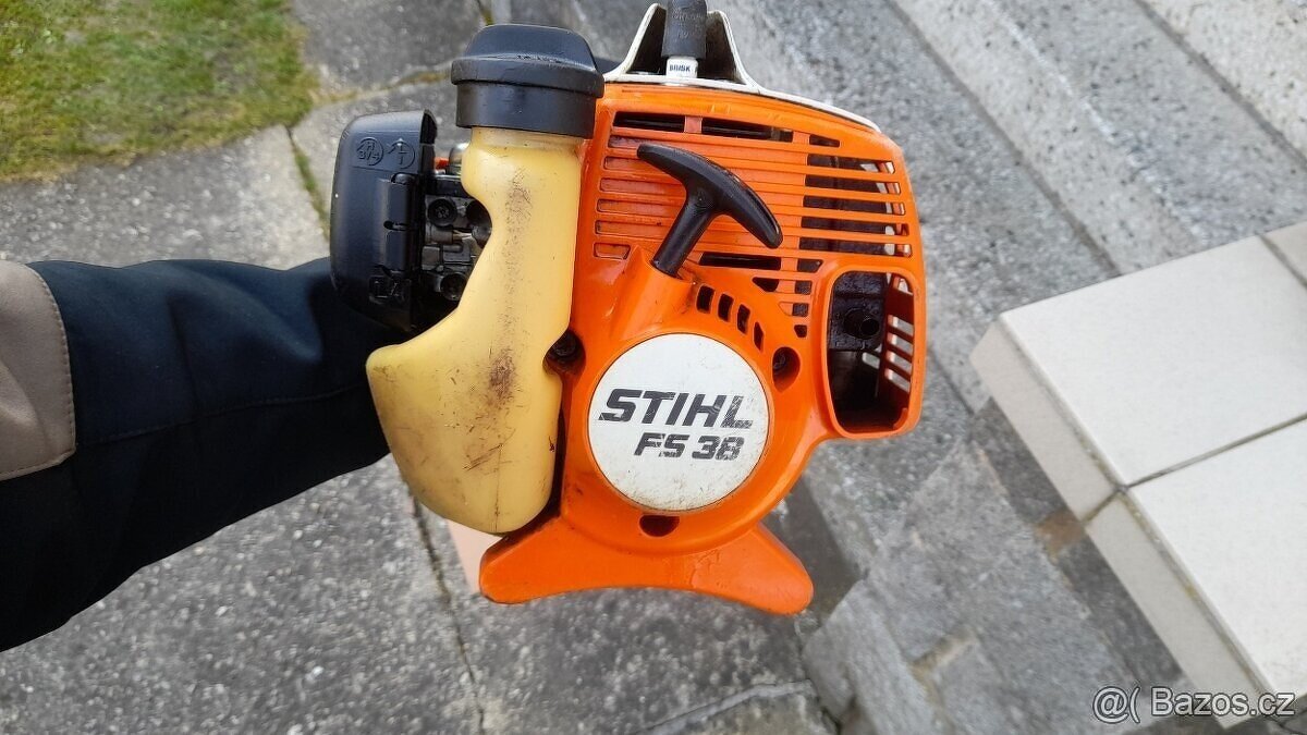 Motorový křovinořez Stihl FS 38 - 5