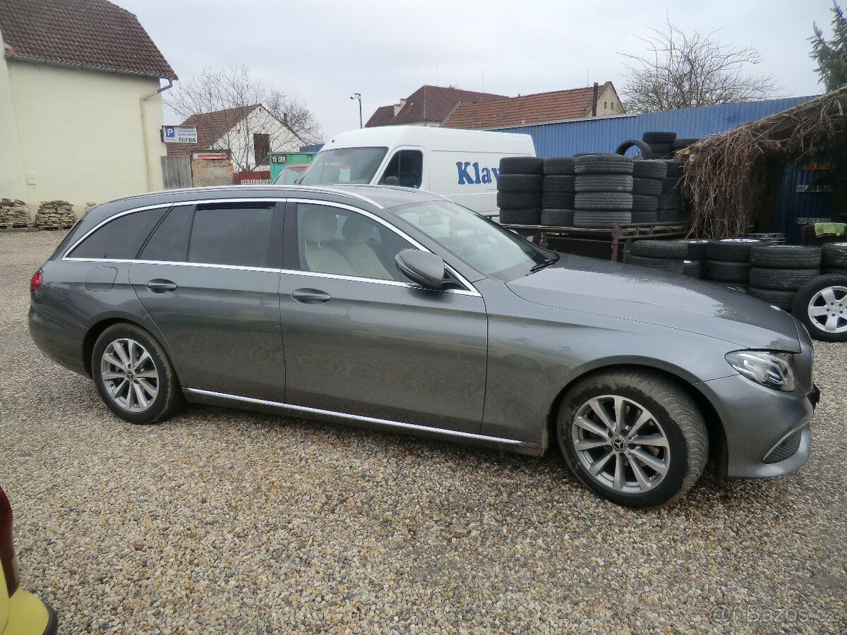 Mercedes-Benz Třídy E, E 220D 110kW ODPOČET DPH - 5