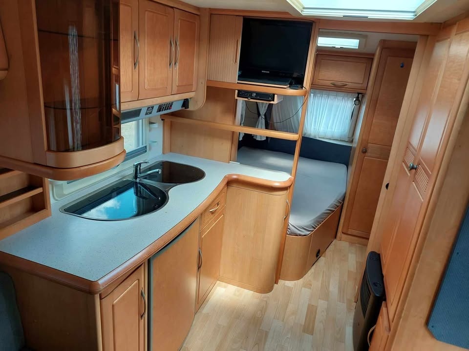 Hobby 495 UFE mover 1600kg - 5