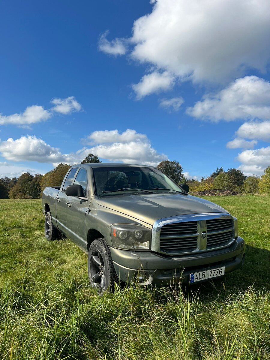 DODGE RAM 1500