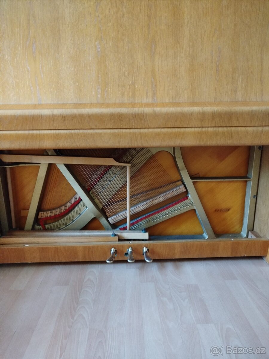 Pianino PETROF 125 Opera - 5