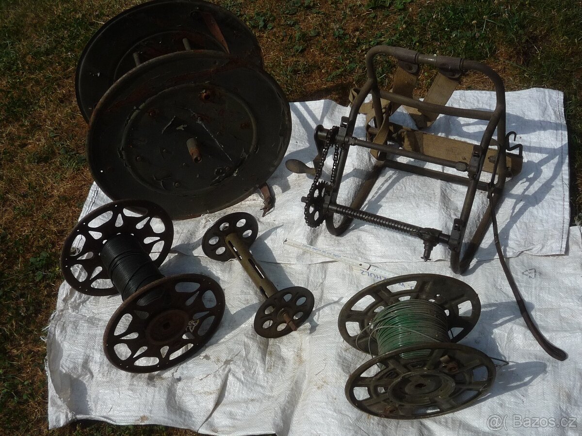 prodám různé vojenské přilby a vybavení z II.svět.války..... - 5