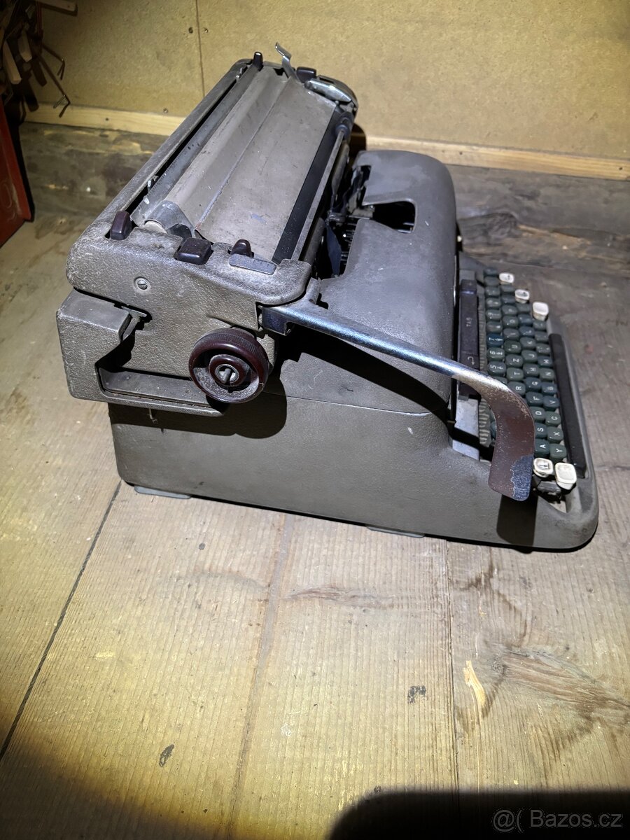 Psací stroj Consul - 5