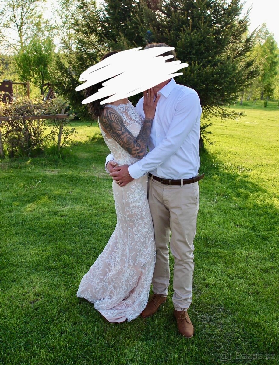 Krajkové svatební šaty - 5