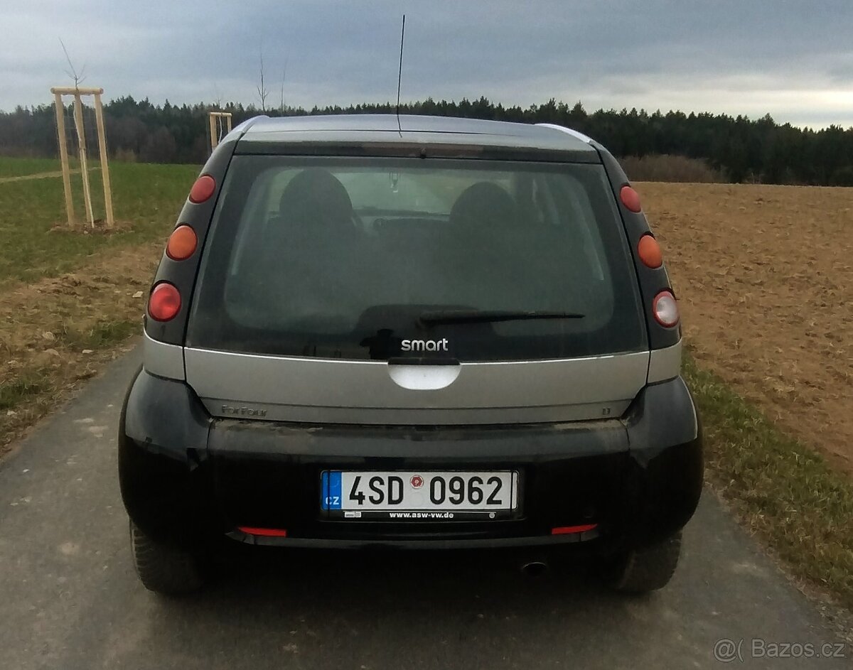 Smart fourfour 1.1i 55kw nová STK - 5