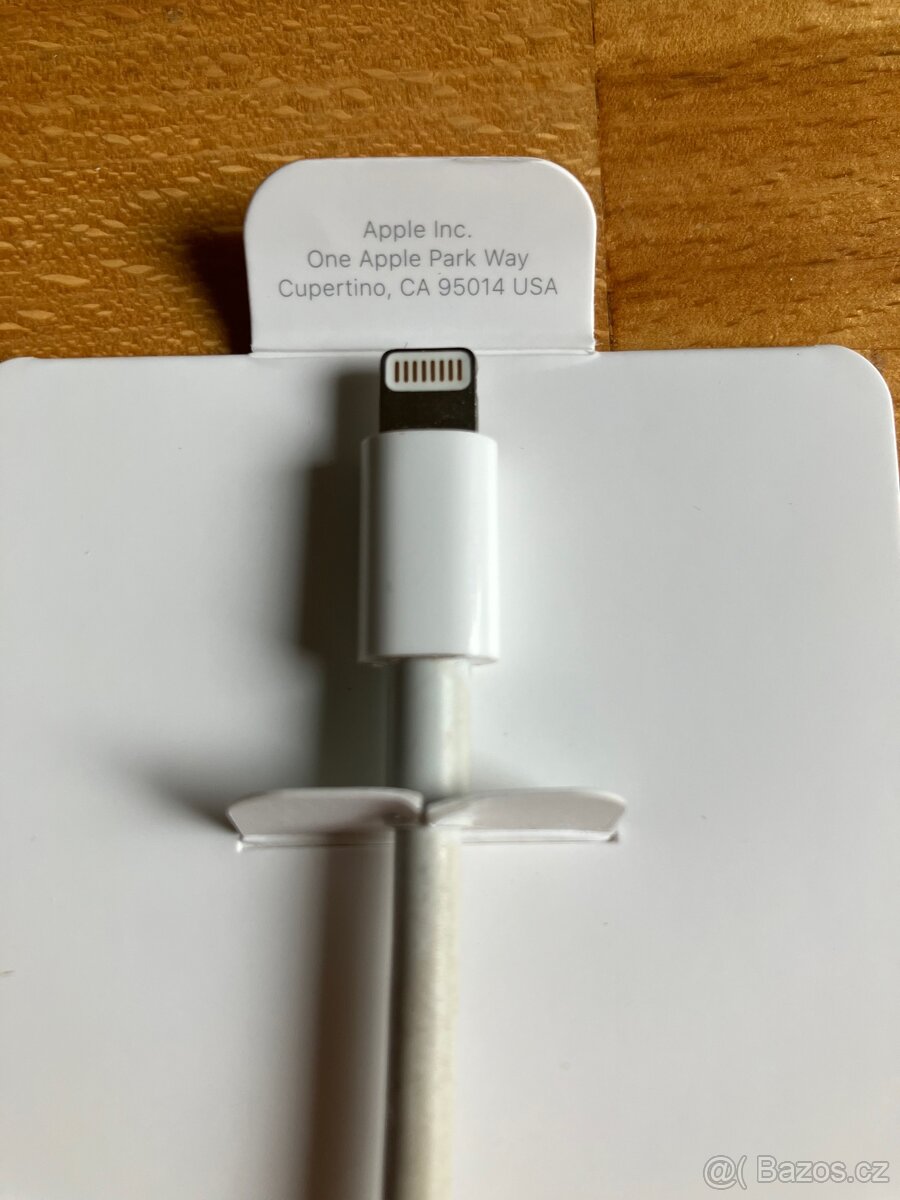 Originální Apple čtečka SD karet (Lightning) - model A1595 - 5