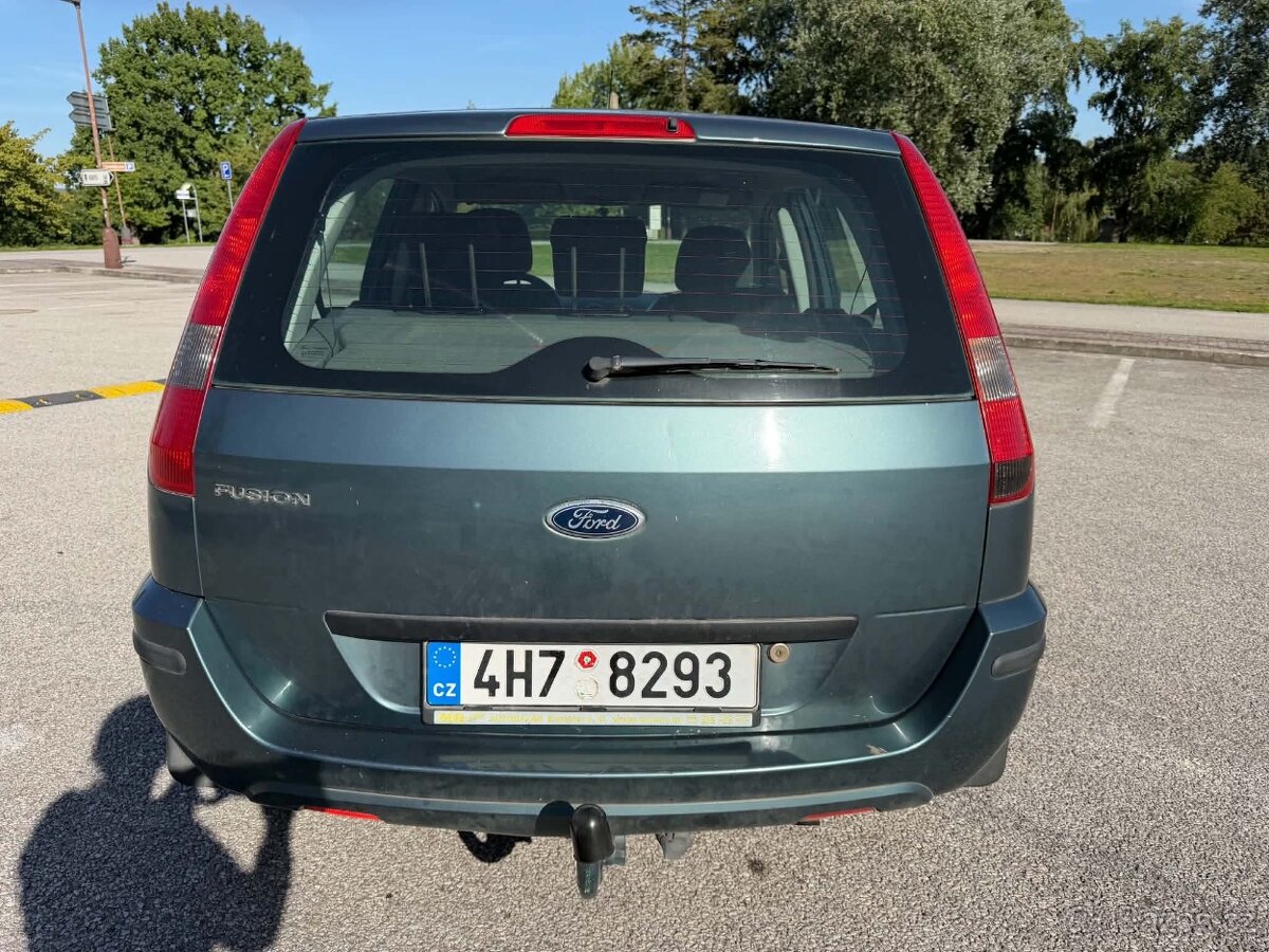 Ford Fusion 1,4 - 5
