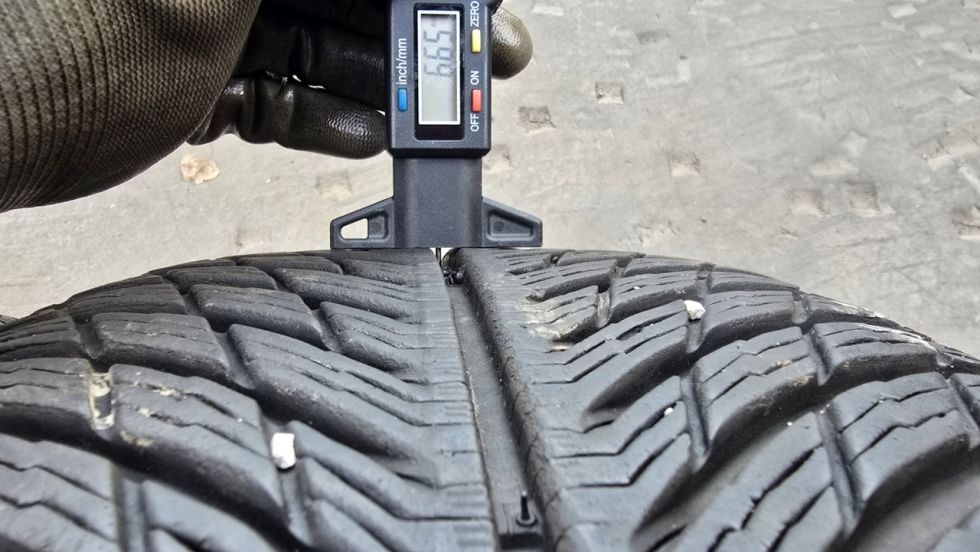 Zimní pneu 235/55/17 Michelin - 5