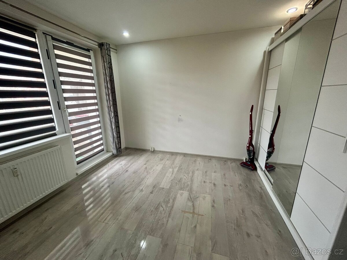 Prodej bytu 3+1 DV, ul. SNP, Jirkov - 5