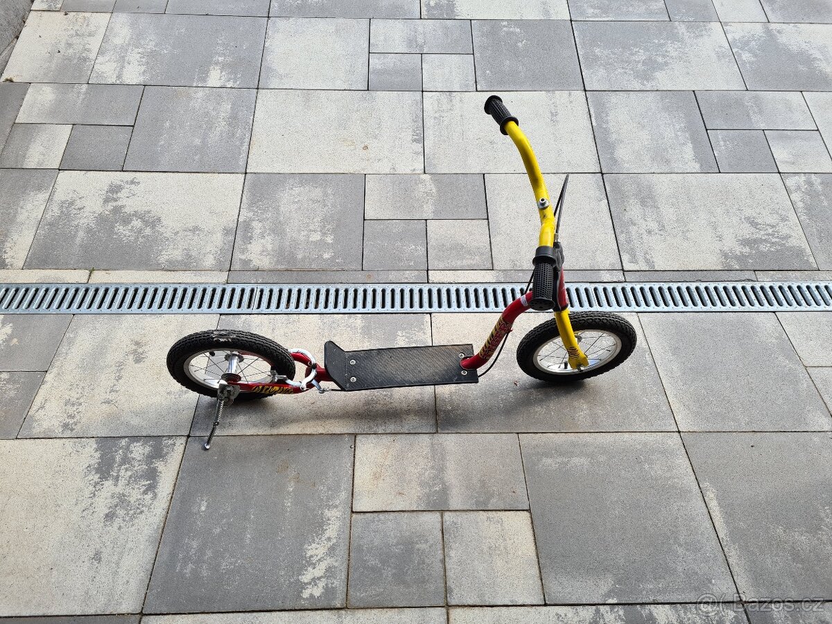 Jízdní kolo a koloběžka - 5