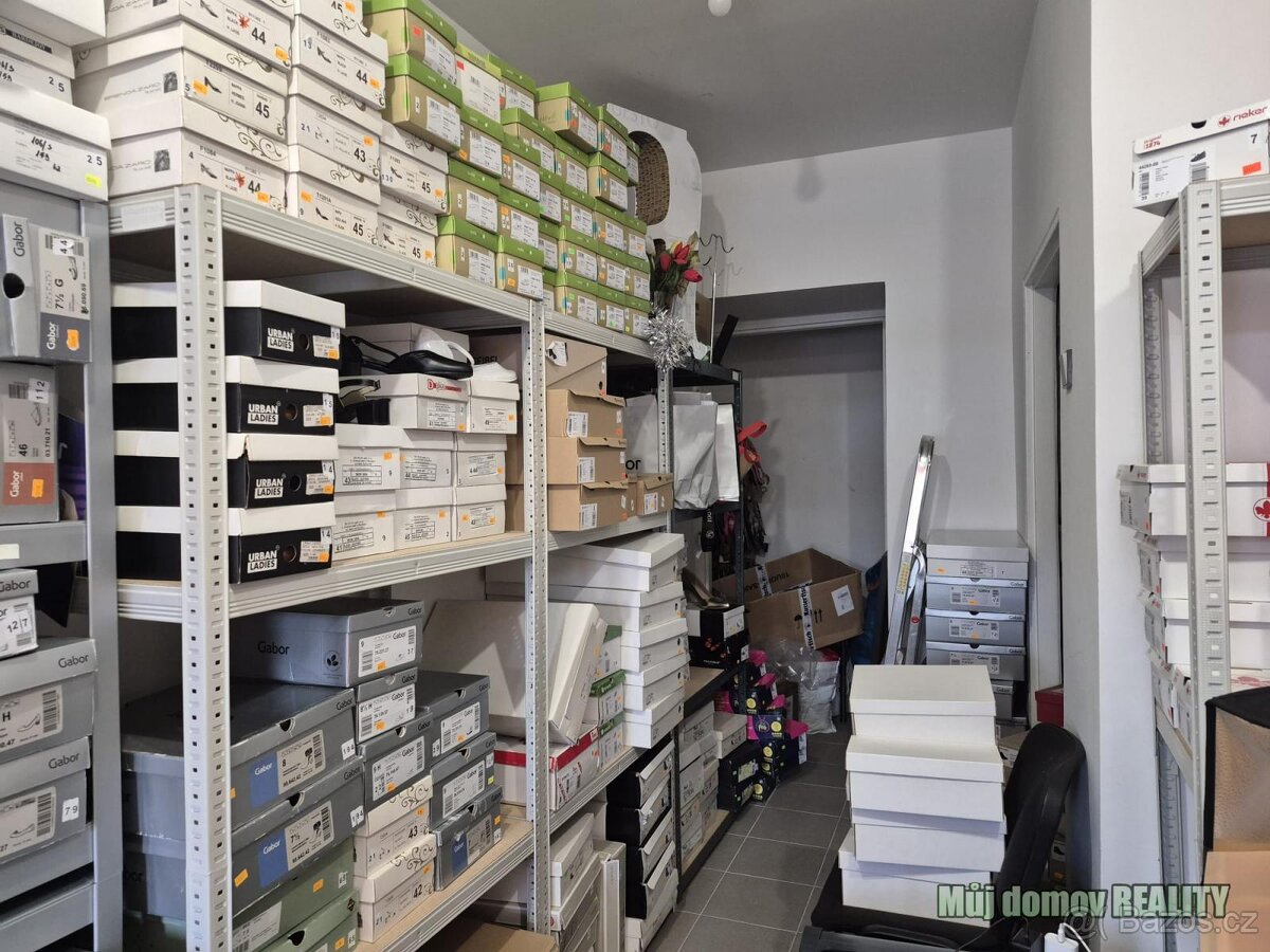 Přenechání zavedeného obchodu s obuví, Vršovická, Praha 10 - 5