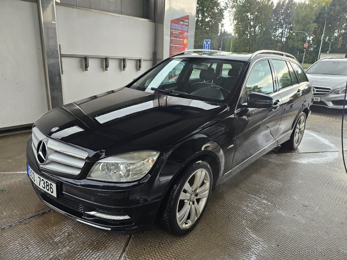 Mercedes-Benz C220 (řada W204) - 5