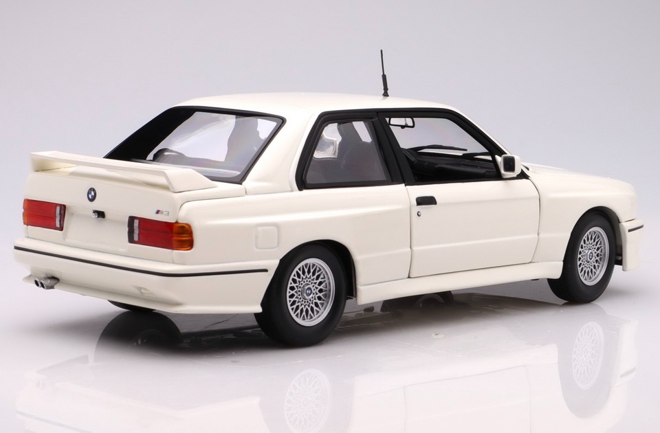 BMW E30 M3 1987 1:18 Minichamps - 5