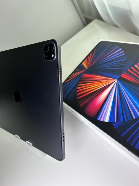 Apple iPad Pro 12.9 (2021), 256GB Wi-Fi Space Gray – Top sta - 5