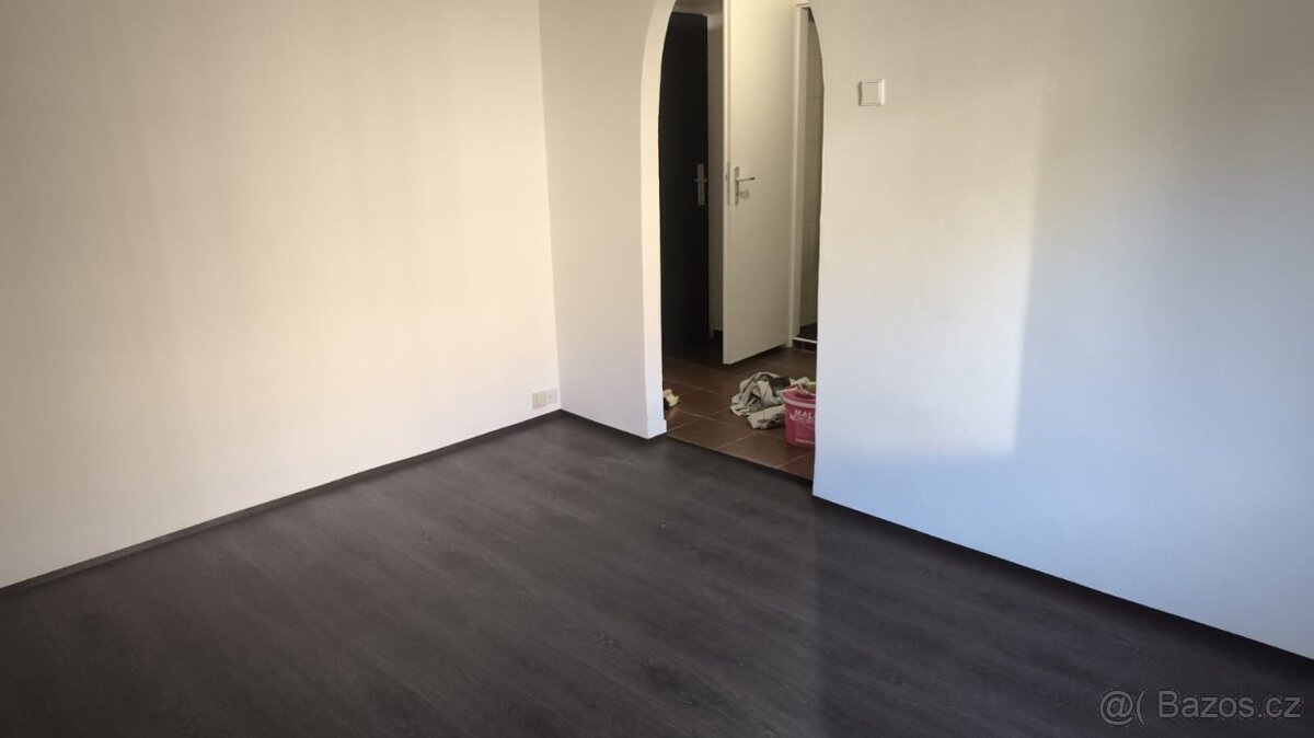 Pronájem bytu 1+1 na Čujkovově - Ostrava - 5